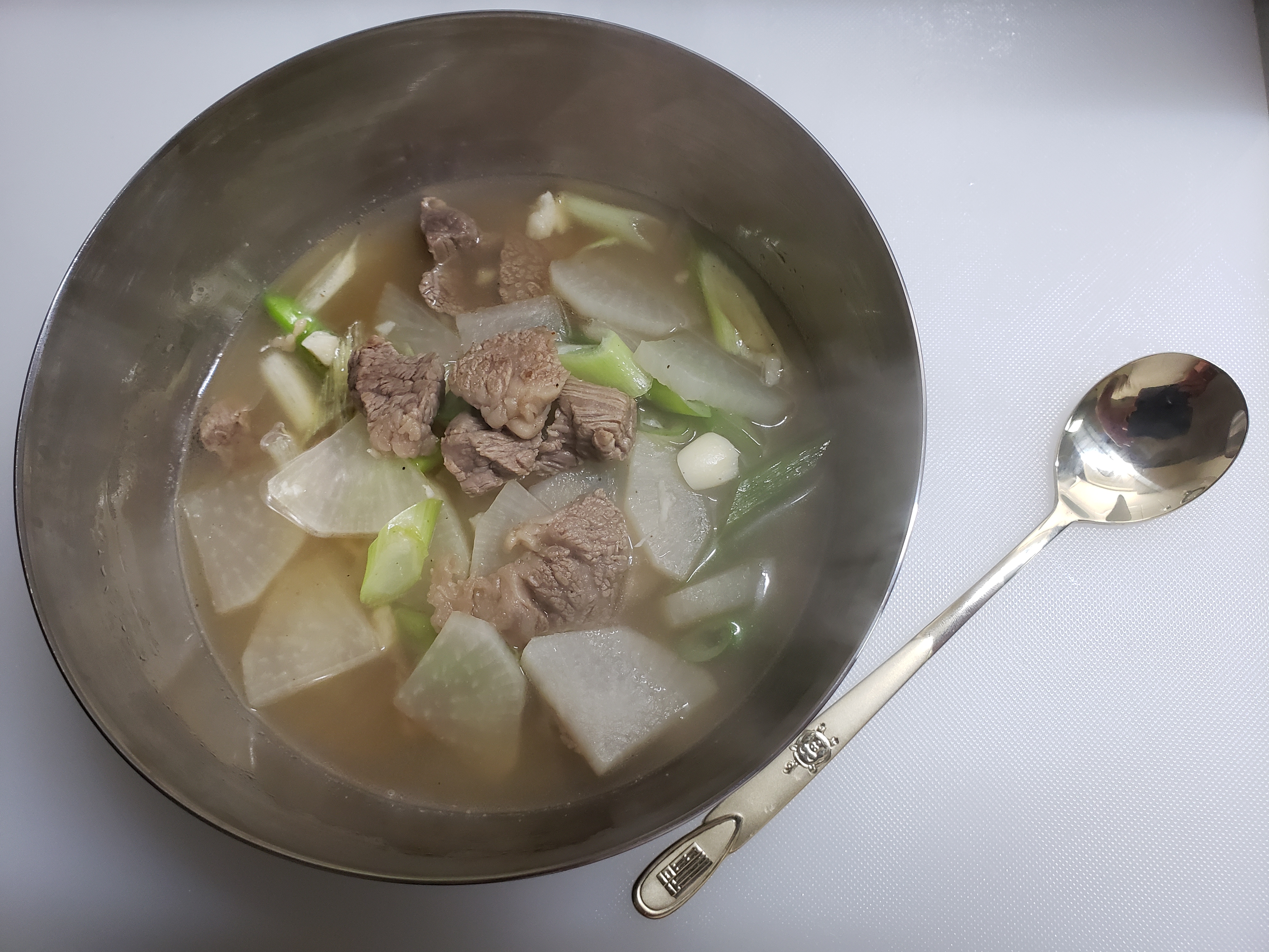 大根と牛肉スープ　作り方무 소고기국만들기